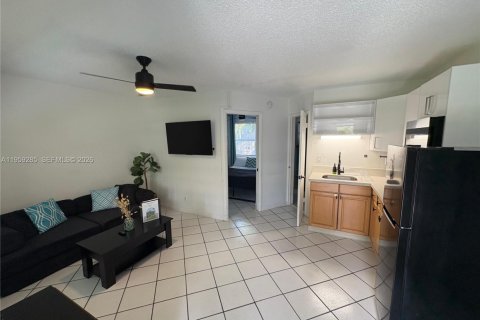 Apartment in Pompano Beach, Florida 1 bedroom, 50.17 sq.m. № 2018115 - photo 4