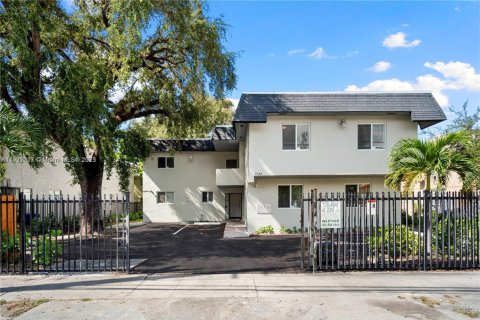 Снять в аренду кондоминиум в Майами, Флорида 2 спальни, 71.26м2, № 1975212 - фото 11