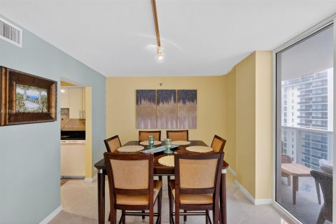 Copropriété à louer à Miami Beach, Floride: 2 chambres, 127.09 m2 № 1946008 - photo 6