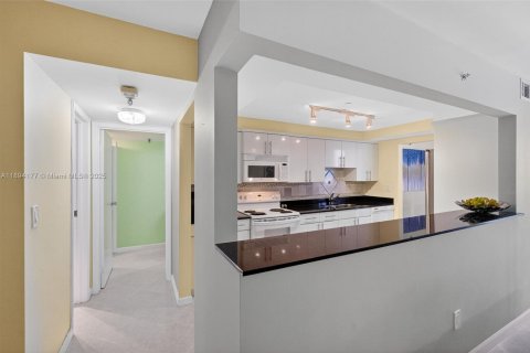 Copropriété à louer à Miami Beach, Floride: 2 chambres, 127.09 m2 № 1946008 - photo 2