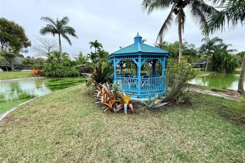 House in Homestead, Florida 4 bedrooms, 439.99 sq.m. № 2069622 - photo 7