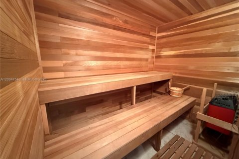 House in Homestead, Florida 4 bedrooms, 439.99 sq.m. № 2069622 - photo 23