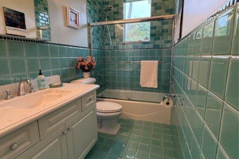 House in Homestead, Florida 4 bedrooms, 439.99 sq.m. № 2069622 - photo 26