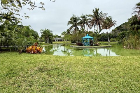 House in Homestead, Florida 4 bedrooms, 439.99 sq.m. № 2069622 - photo 9