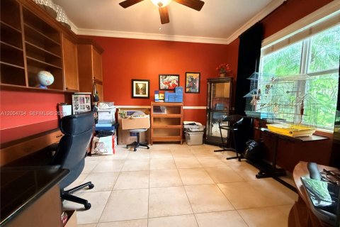 House in Homestead, Florida 4 bedrooms, 439.99 sq.m. № 2069622 - photo 28