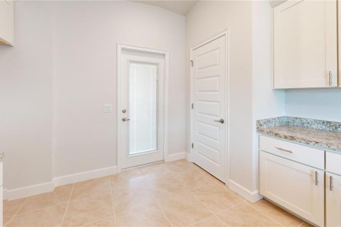 House in Bell, Florida 3 bedrooms, 121.61 sq.m. № 1586664 - photo 21