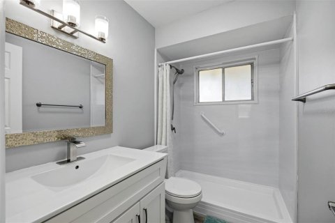 Condo in Gulfport, Florida, 1 bedroom  № 2212932 - photo 4