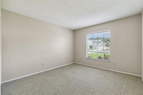Villa ou maison à vendre à Oviedo, Floride: 3 chambres, 131.83 m2 № 2334306 - photo 17