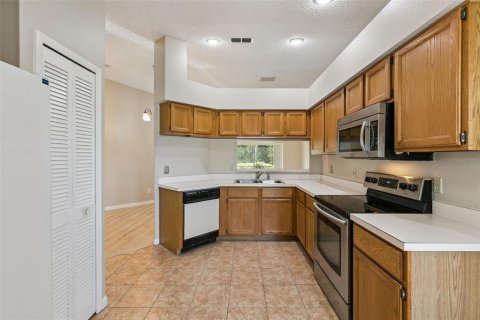 Villa ou maison à vendre à Oviedo, Floride: 3 chambres, 131.83 m2 № 2334306 - photo 8
