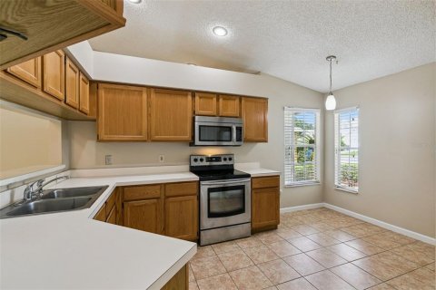 Villa ou maison à vendre à Oviedo, Floride: 3 chambres, 131.83 m2 № 2334306 - photo 10