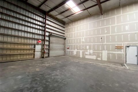 Commercial property in Lake Mary, Florida 520.25 sq.m. № 2210870 - photo 16