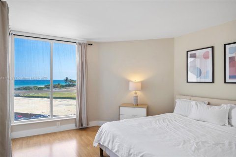 Condo in Miami Beach, Florida, 3 bedrooms  № 1705491 - photo 14
