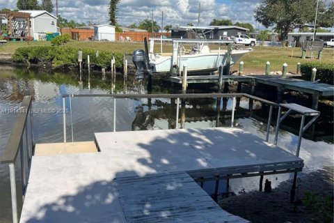 Casa en alquiler en Port Charlotte, Florida, 2 dormitorios № 1969948 - foto 30