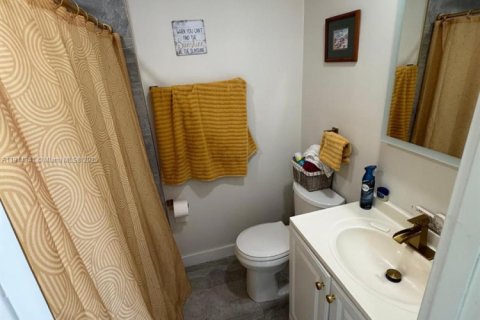 Casa en alquiler en Port Charlotte, Florida, 2 dormitorios № 1969948 - foto 14