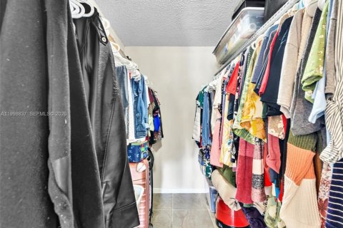 Townhouse in Miami, Florida 2 bedrooms, 113.53 sq.m. № 2060716 - photo 24