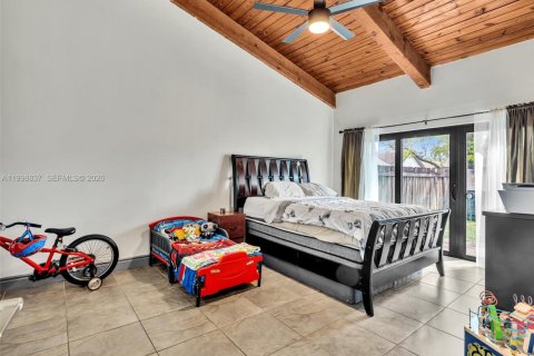 Townhouse in Miami, Florida 2 bedrooms, 113.53 sq.m. № 2060716 - photo 21