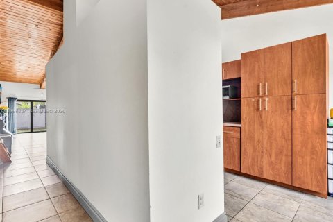 Townhouse in Miami, Florida 2 bedrooms, 113.53 sq.m. № 2060716 - photo 8