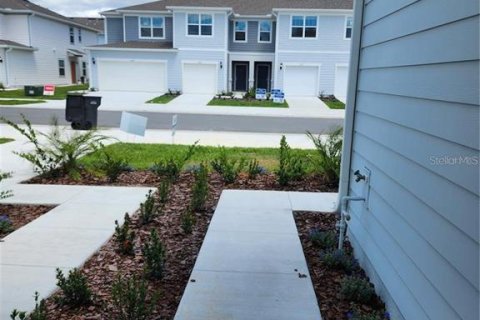 Adosado en alquiler en Davenport, Florida, 3 dormitorios, 161.28 m2 № 2093072 - foto 2