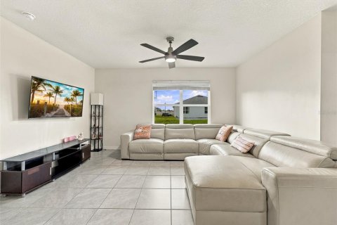 Villa ou maison à vendre à Sanford, Floride: 4 chambres, 168.62 m2 № 2394327 - photo 12
