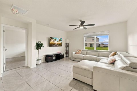 Villa ou maison à vendre à Sanford, Floride: 4 chambres, 168.62 m2 № 2394327 - photo 15