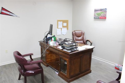 Commercial property in Holiday, Florida 222.97 sq.m. № 2239796 - photo 15