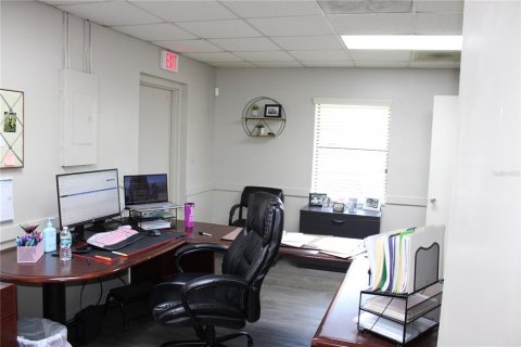 Commercial property in Holiday, Florida 222.97 sq.m. № 2239796 - photo 13