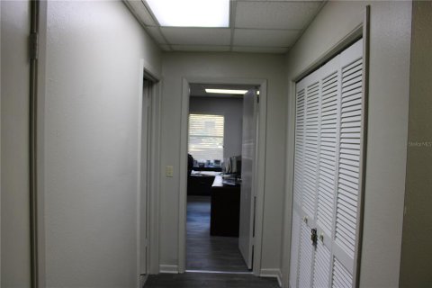 Commercial property in Holiday, Florida 222.97 sq.m. № 2239796 - photo 10