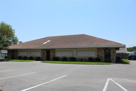 Commercial property in Holiday, Florida 222.97 sq.m. № 2239796 - photo 2