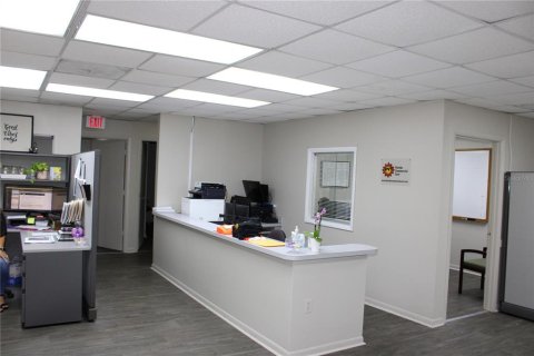 Commercial property in Holiday, Florida 222.97 sq.m. № 2239796 - photo 3
