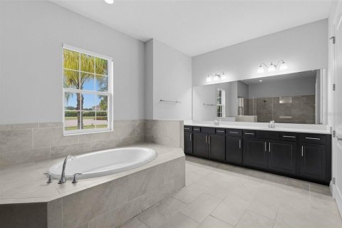 Villa ou maison à vendre à Sarasota, Floride: 4 chambres, 292.46 m2 № 2408782 - photo 9