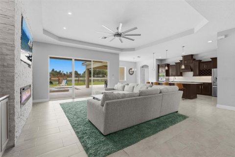 Villa ou maison à vendre à Sarasota, Floride: 4 chambres, 292.46 m2 № 2408782 - photo 4