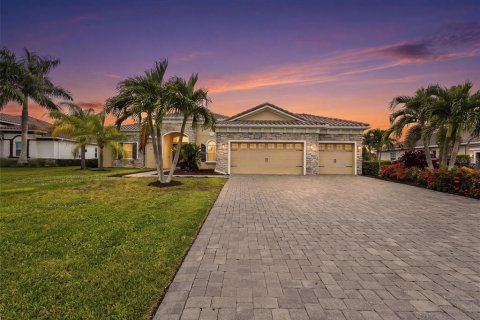 Villa ou maison à vendre à Sarasota, Floride: 4 chambres, 292.46 m2 № 2408782 - photo 12