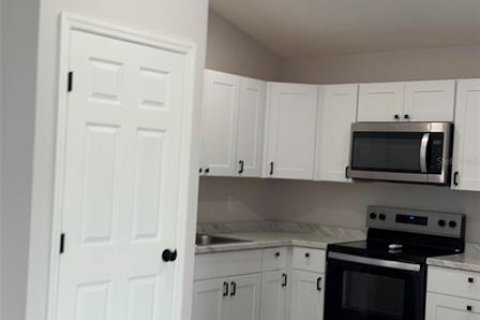 House in Kissimmee, Florida 3 bedrooms, 170.57 sq.m. № 2379627 - photo 4