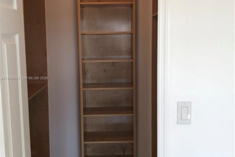 Condominio en alquiler en Miami, Florida, 1 dormitorio, 62.24 m2 № 2025982 - foto 8