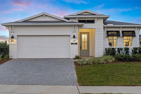 House in Tavares, Florida 2 bedrooms, 182.83 sq.m. № 2425970