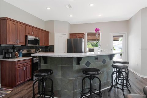 House in Lutz, Florida 3 bedrooms, 198.25 sq.m. № 2157591 - photo 10