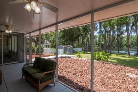 House in Lutz, Florida 3 bedrooms, 198.25 sq.m. № 2157591 - photo 27