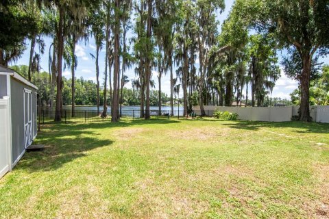 House in Lutz, Florida 3 bedrooms, 198.25 sq.m. № 2157591 - photo 30