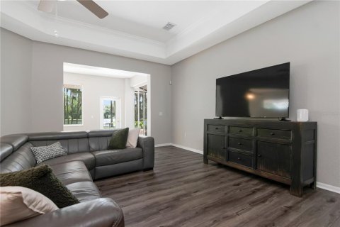 House in Lutz, Florida 3 bedrooms, 198.25 sq.m. № 2157591 - photo 7