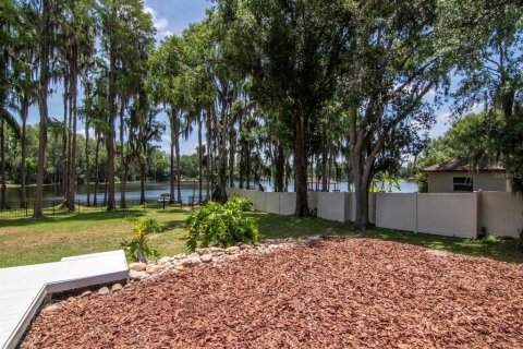 House in Lutz, Florida 3 bedrooms, 198.25 sq.m. № 2157591 - photo 28