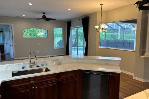 House in Bradenton, Florida 4 bedrooms, 241.08 sq.m. № 1916503 - photo 5