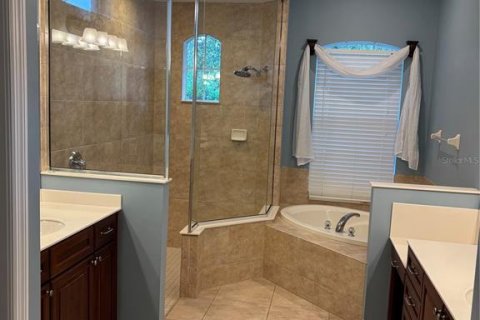 House in Bradenton, Florida 4 bedrooms, 241.08 sq.m. № 1916503 - photo 13