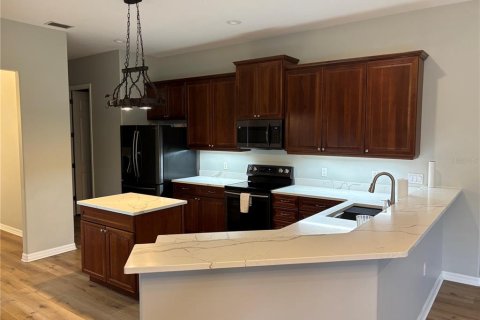 House in Bradenton, Florida 4 bedrooms, 241.08 sq.m. № 1916503 - photo 3