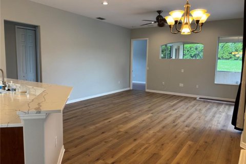 House in Bradenton, Florida 4 bedrooms, 241.08 sq.m. № 1916503 - photo 6