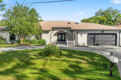 Casa en Palm Coast, Florida 4 dormitorios, 253.44 m2 № 2377661