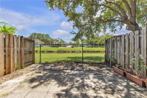 Adosado en venta en Palmetto Bay, Florida, 3 dormitorios, 127.28 m2 № 2041337 - foto 13