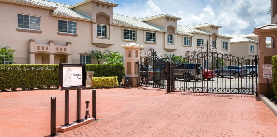 Adosado en Palmetto Bay, Florida 3 dormitorios, 127.28 m2 № 2041337