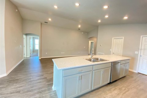 Villa ou maison à louer à Davenport, Floride: 4 chambres, 157.75 m2 № 2138509 - photo 5