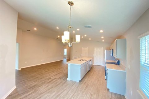 Villa ou maison à louer à Davenport, Floride: 4 chambres, 157.75 m2 № 2138509 - photo 4