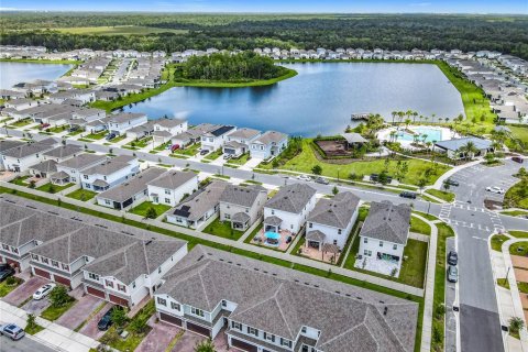 Adosado en venta en Kissimmee, Florida, 3 dormitorios, 178.19 m2 № 1848534 - foto 10